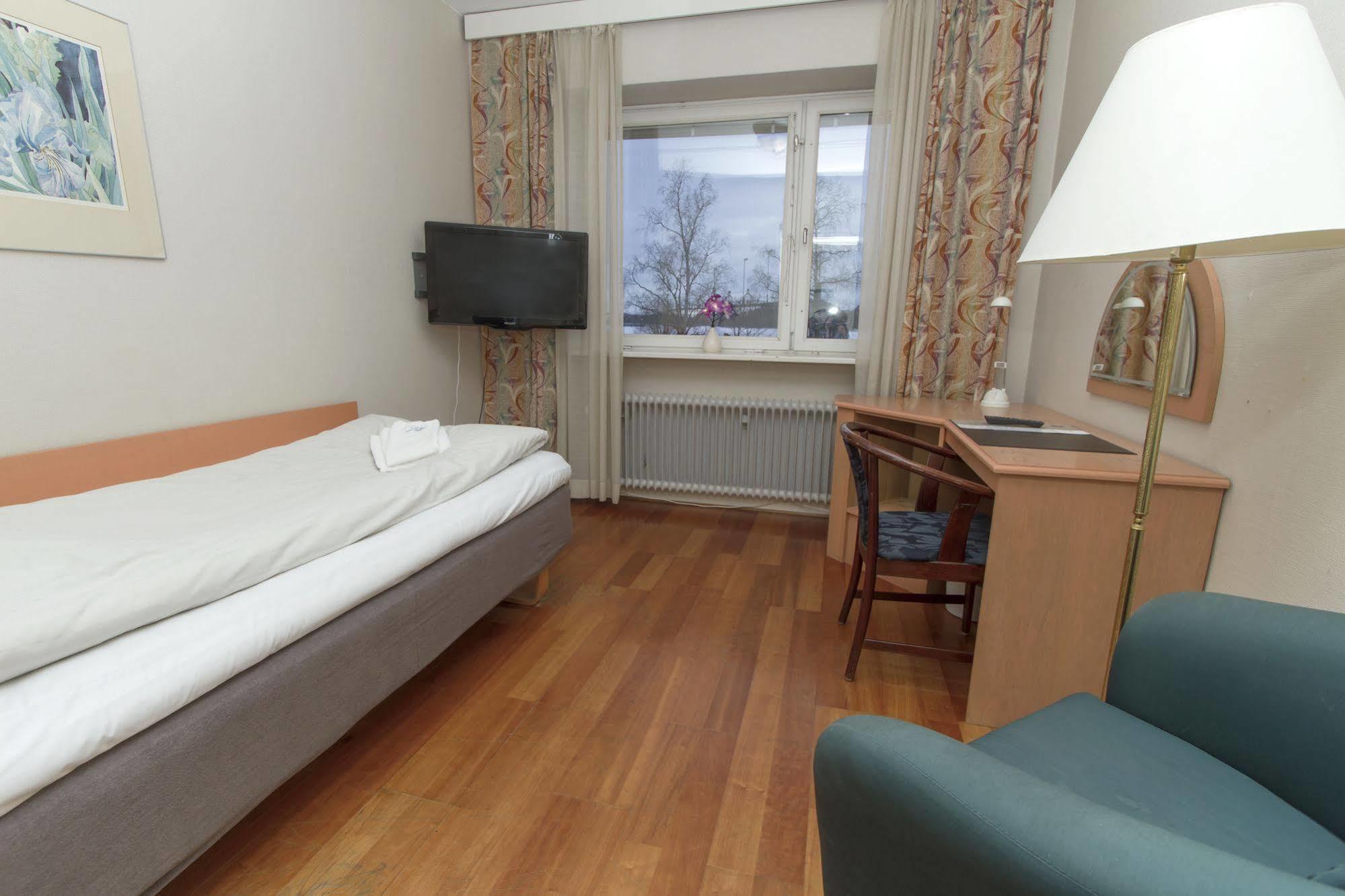 Hotell Linden เอิสเตอร์ซุนด์ ภายนอก รูปภาพ